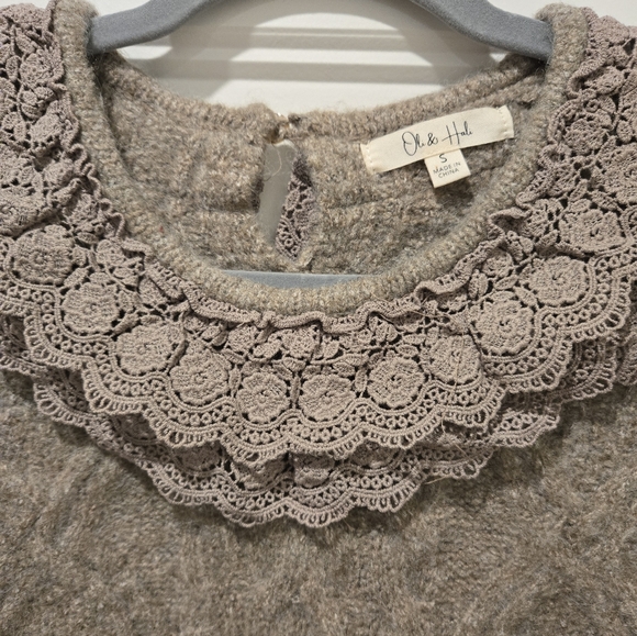 New Oli & Hali Knit Lace-Trim Sleeveless Sweater Vest - Taupe - Picture 2 of 3